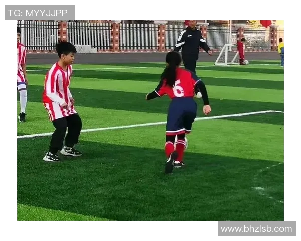 重庆足球队勇闯奥运会舞台展现逆袭精神与团结力量